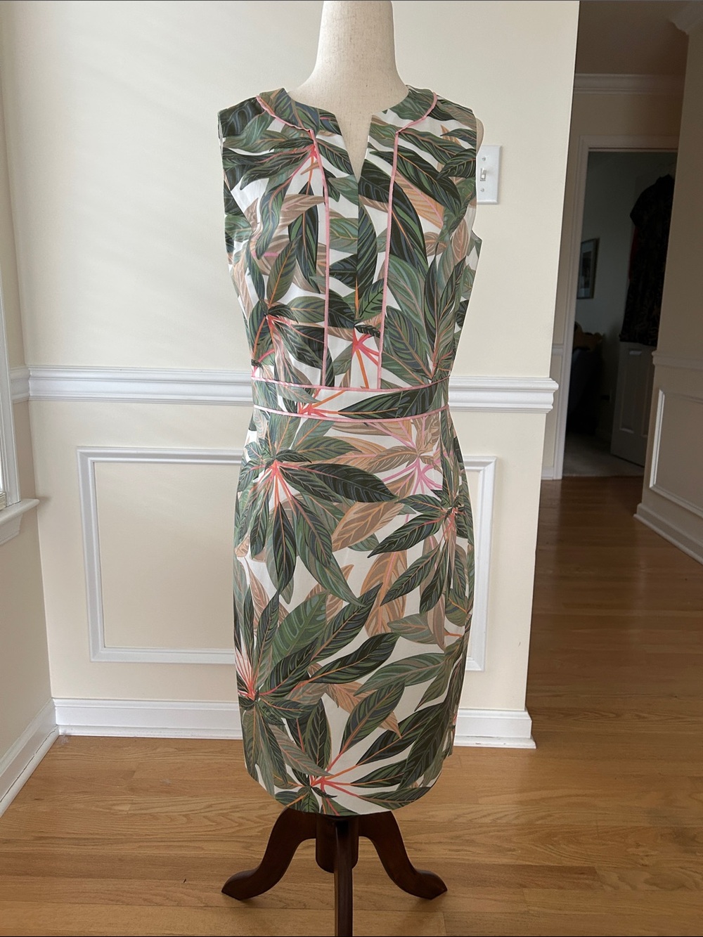 Brooks Brothers Tropical Leaf Sheath Dress in Green and Cream with Pink Accents